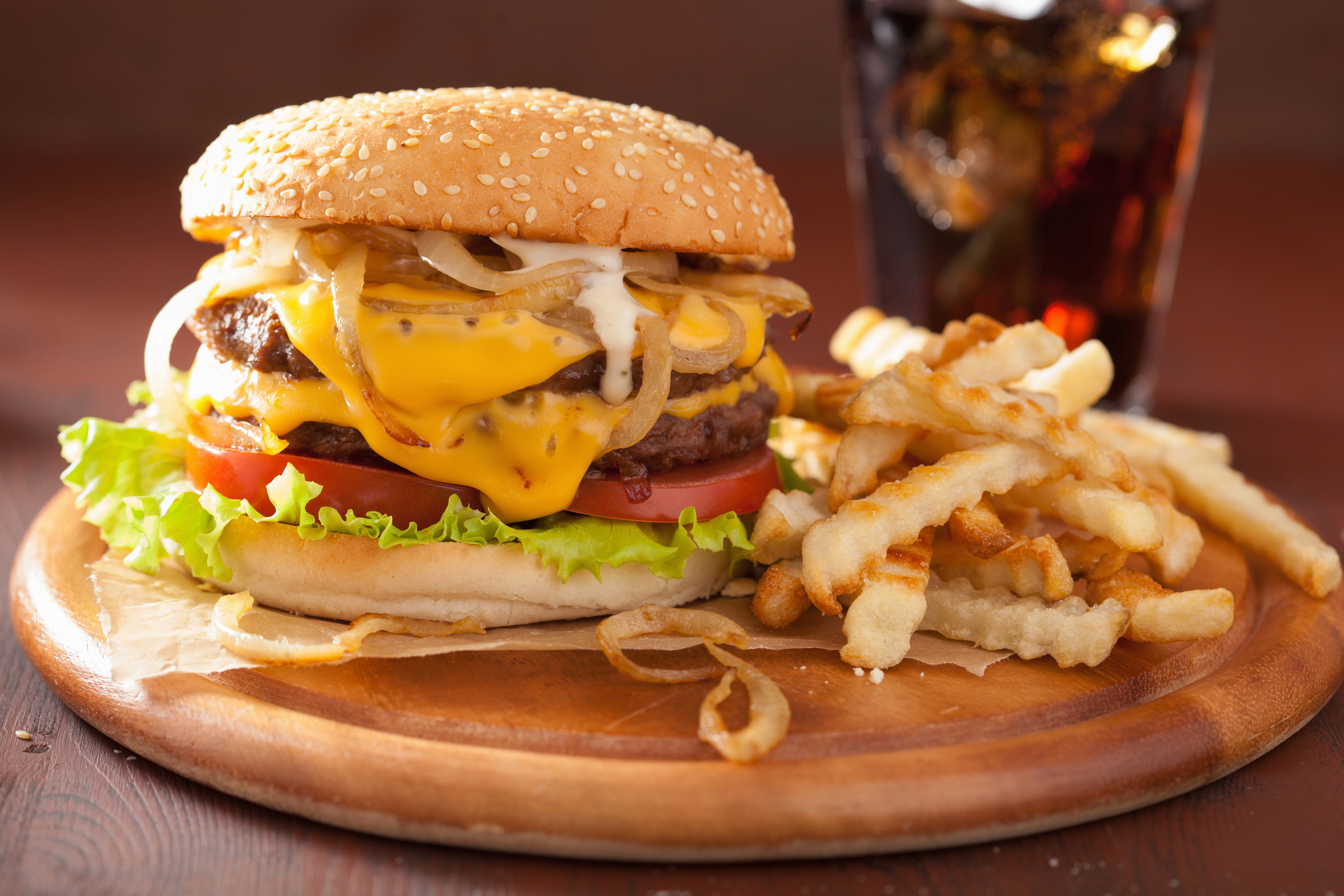 National Cheeseburger Day: Here are 15 delicious deals & freebies to celebrate today!